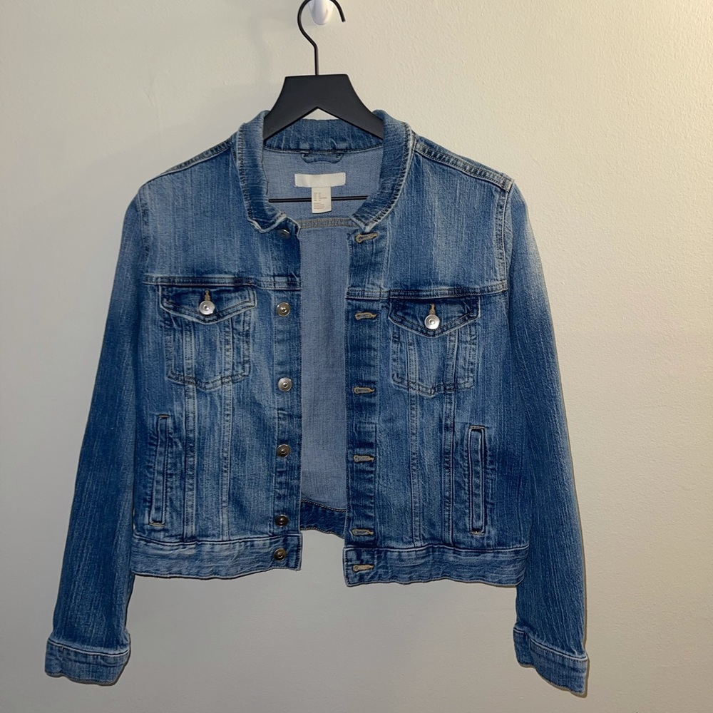 H&M women’s crop Jean jacket